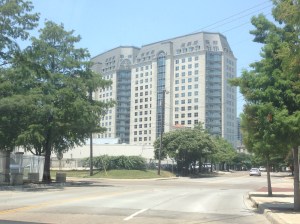 Not a state sign notwithstanding, I was pleasantly surprised to pull up to this five star resort. Ahh, sleep at last. And a happy Melody. That's a winning combination. 